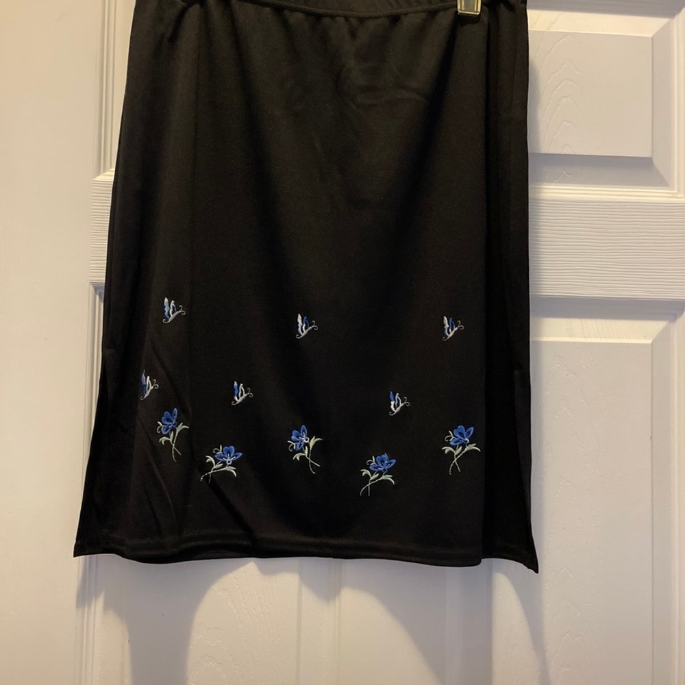Elegant Black Skirt with Blue Floral Embroidery